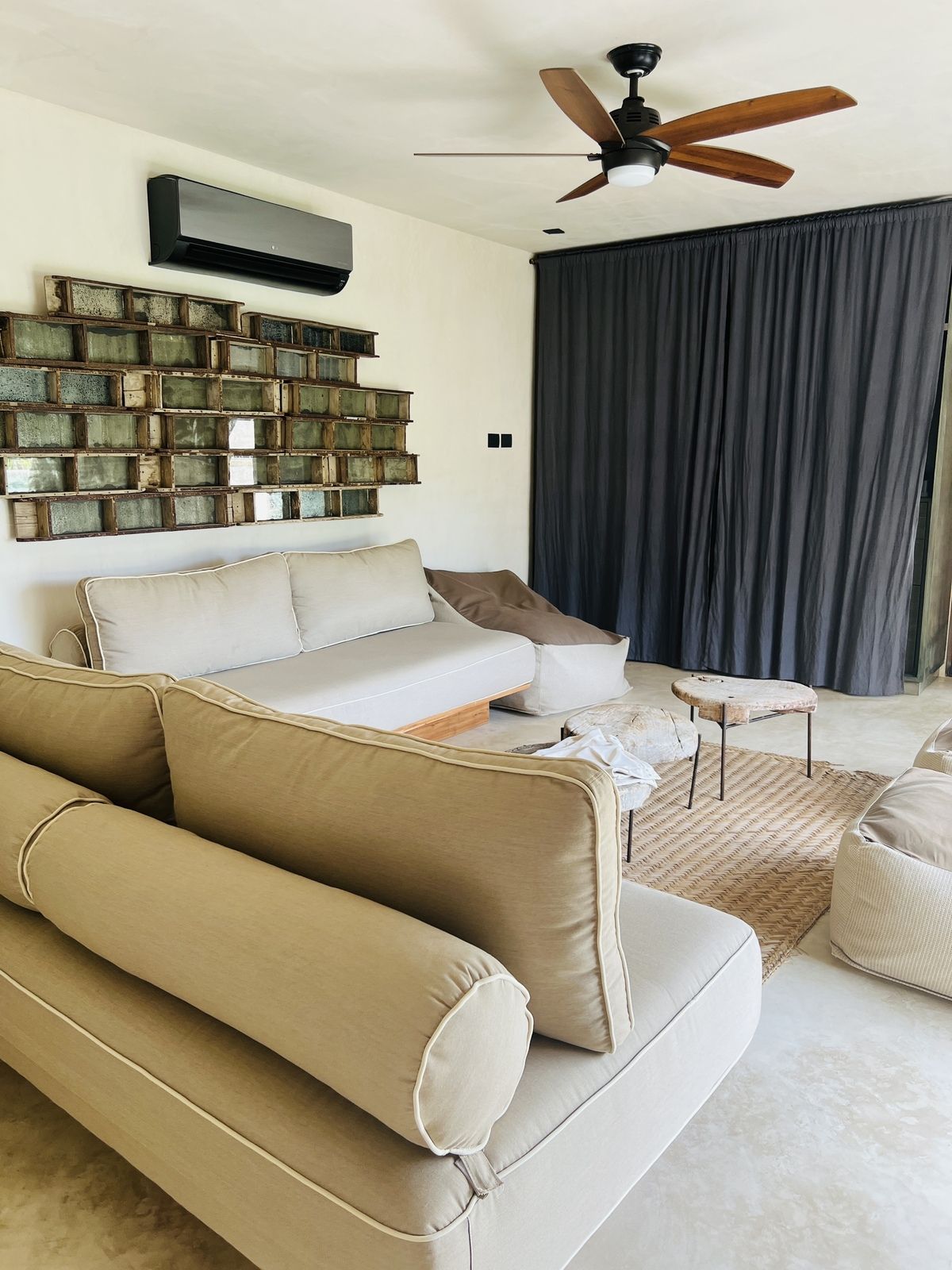 25 of 48: A/C -Lounge area