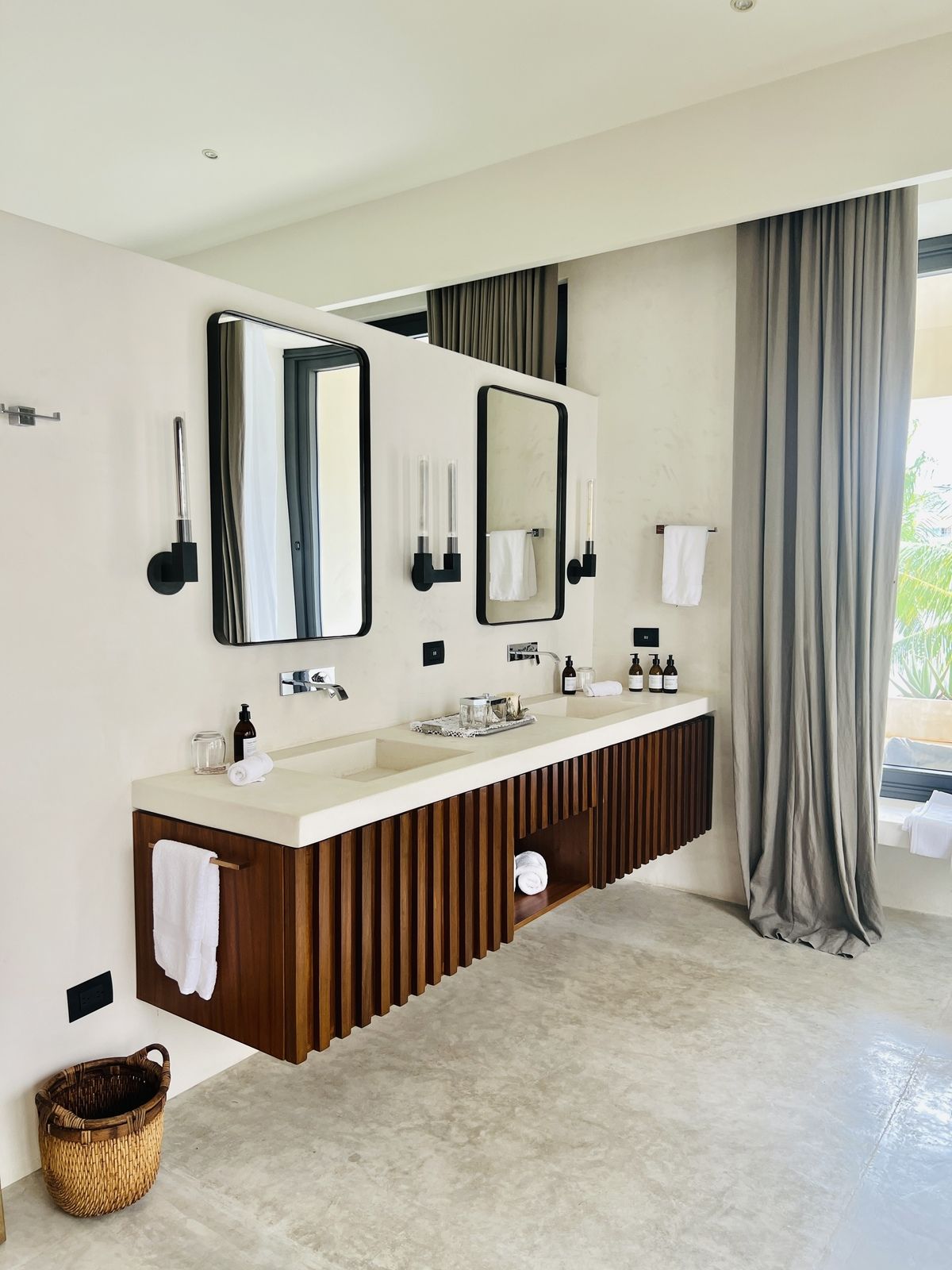 38 of 48: Master bath