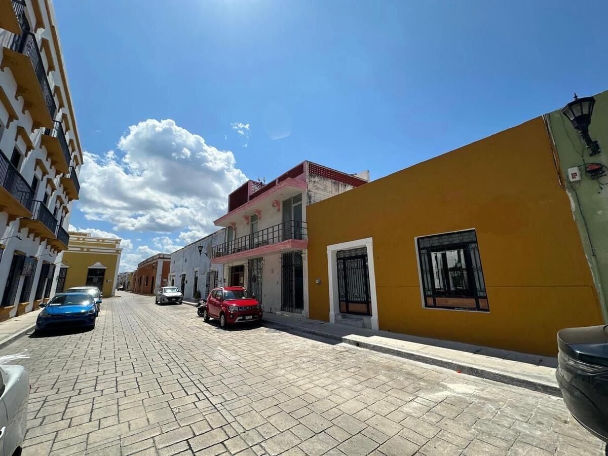 2 de 12: Calle