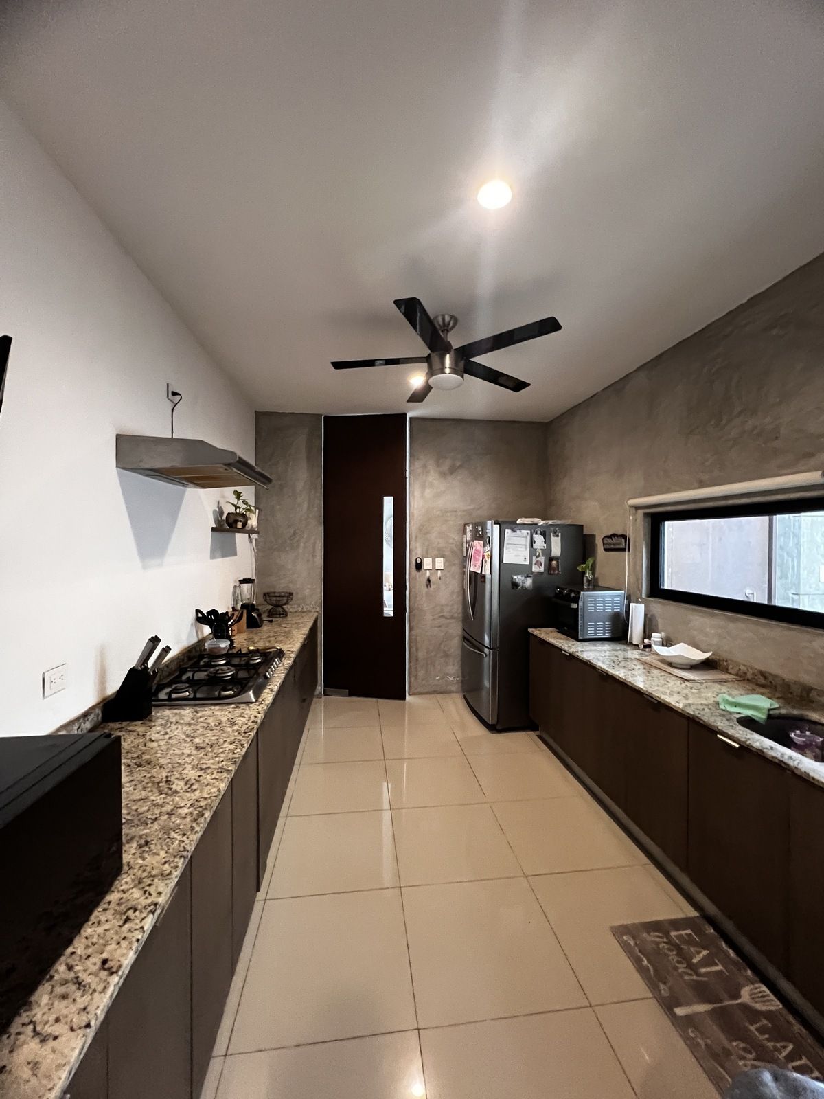 10 of 39: cocina amplia