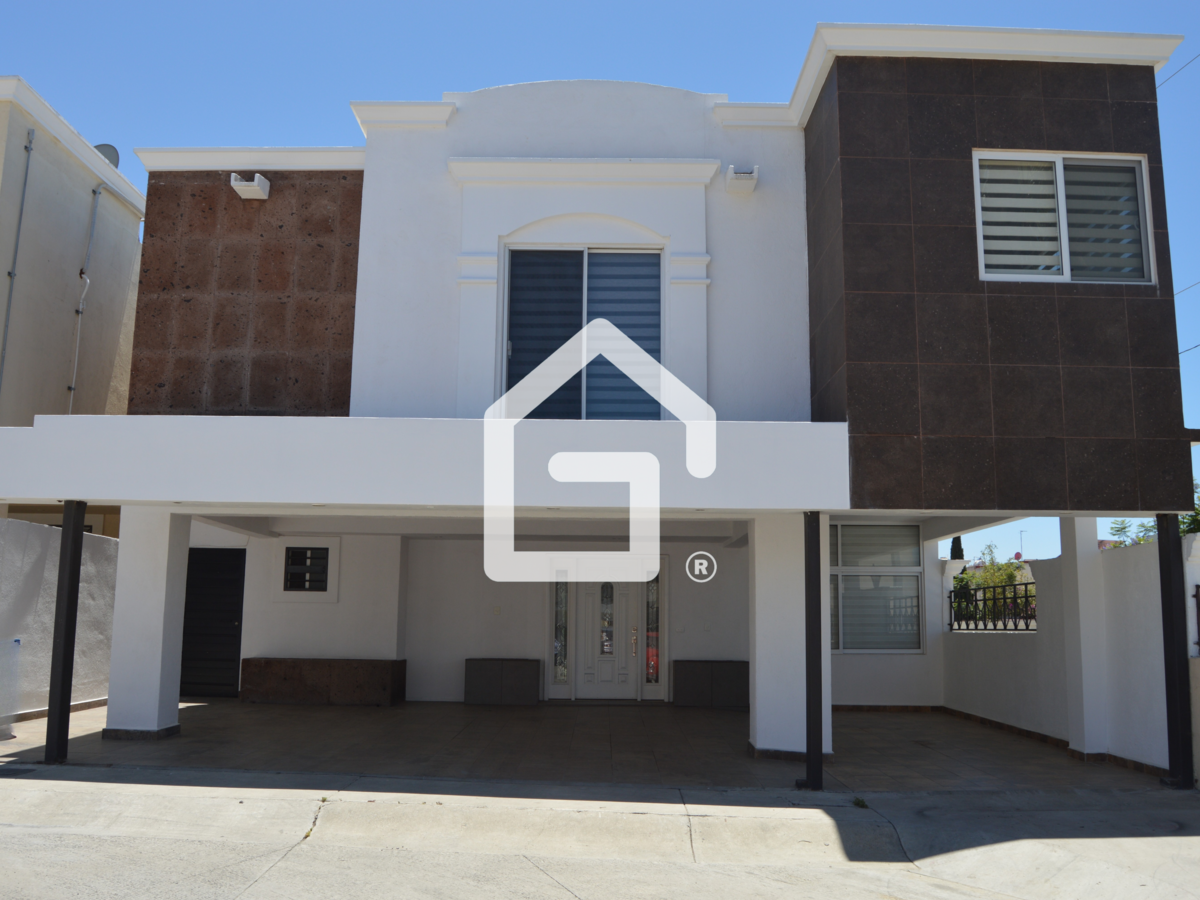 1 of 29: Fachada