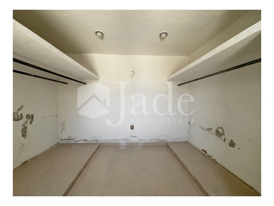 15 of 28: Closets Hab Ppal