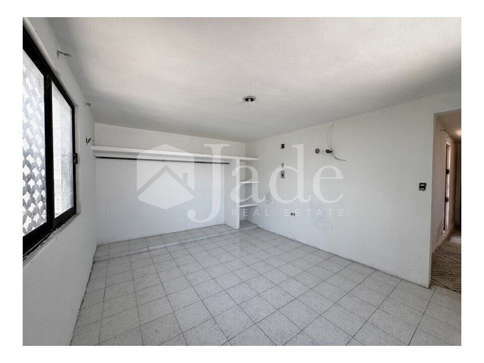 20 of 28: Habitación 4