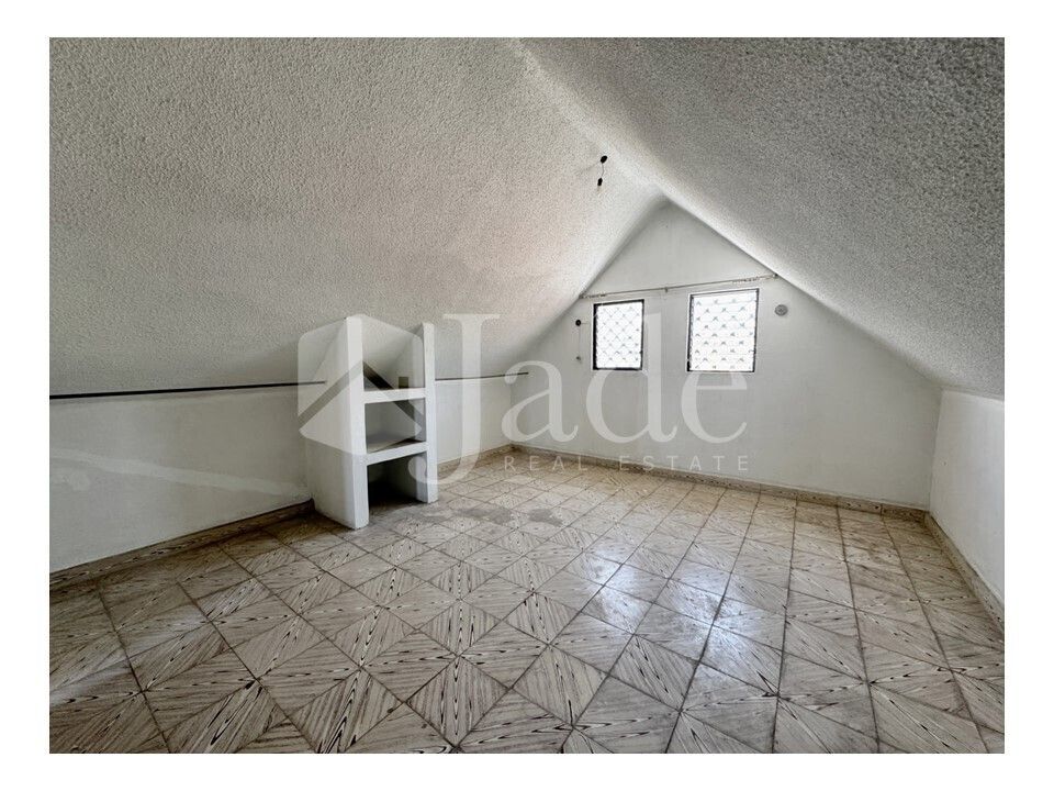23 of 28: Habitación 5