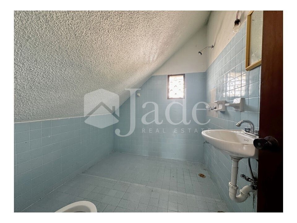 24 of 28: Baño
