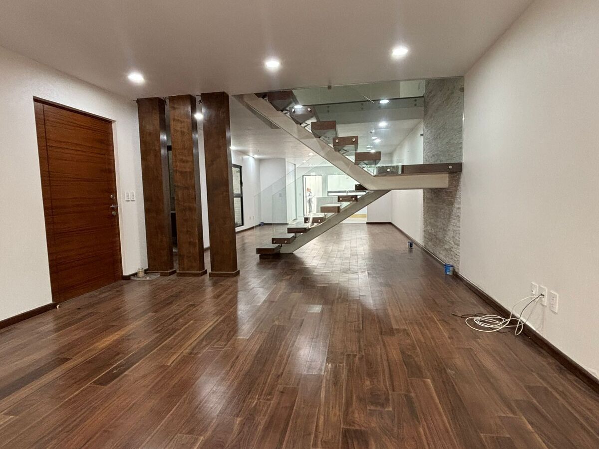 VENDA DE APARTAMENTO EM POLANCO, foto 1 de 28