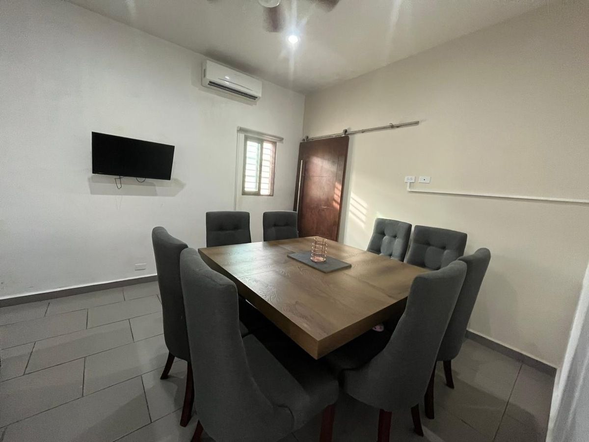 12 de 43: Comedor