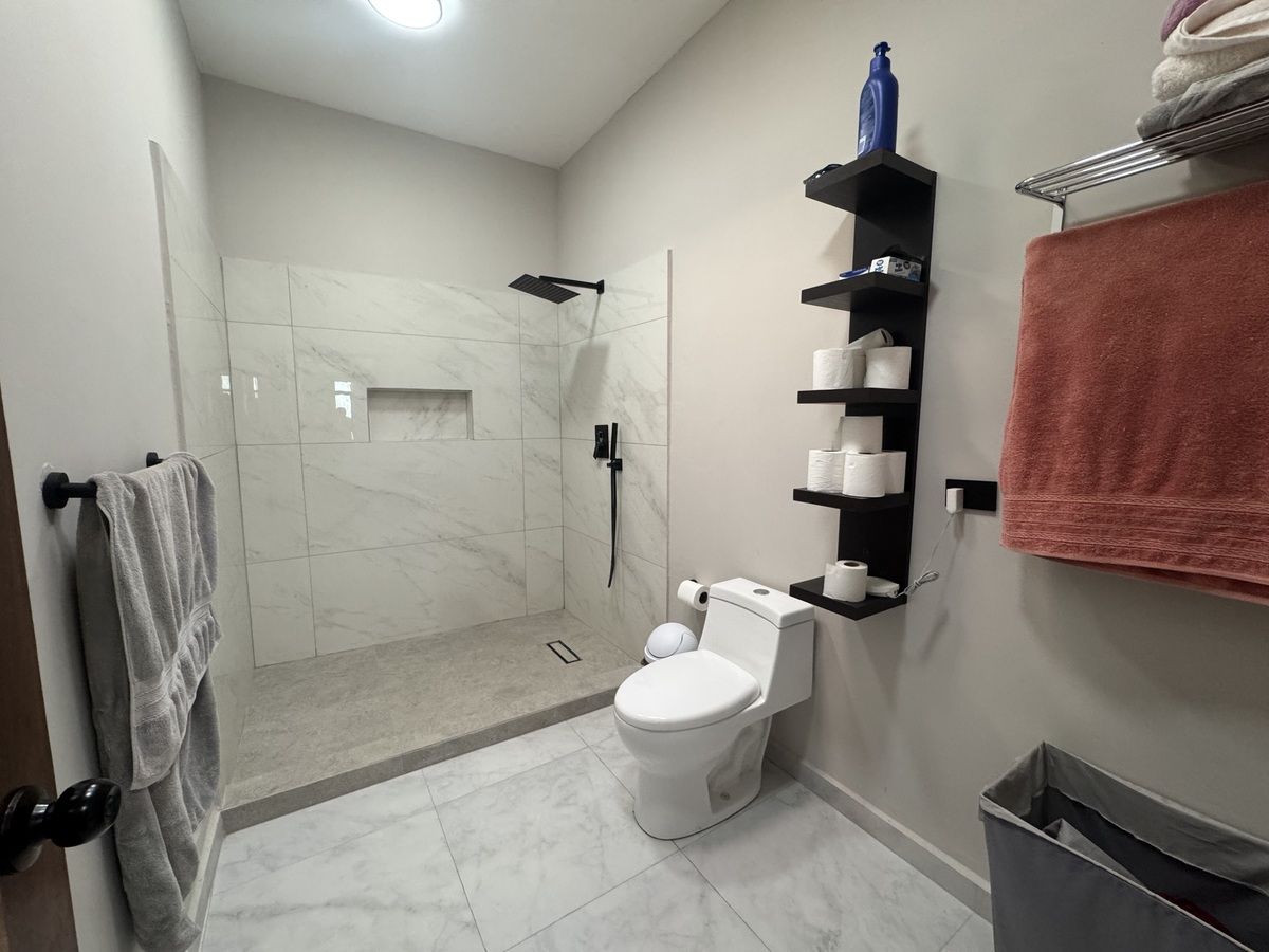 34 de 43: Baño recámara principal