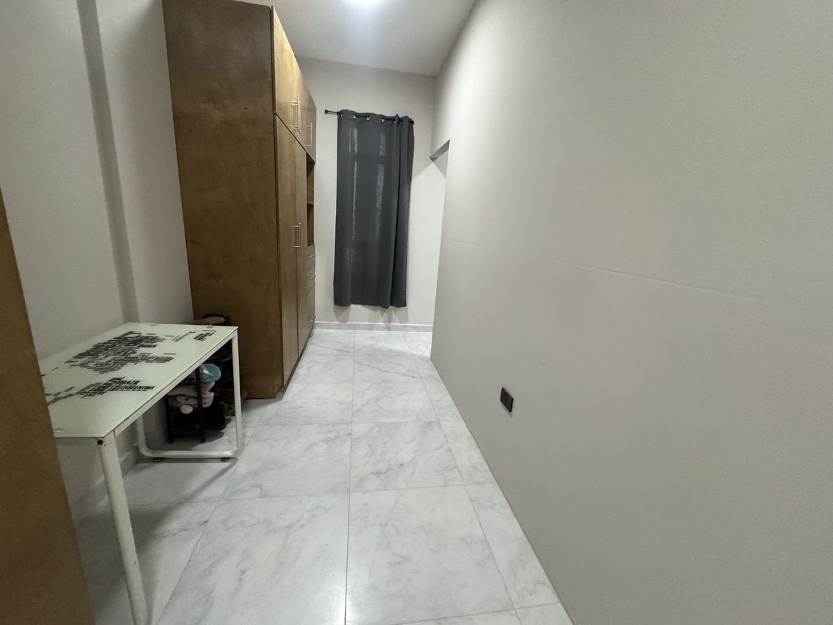 33 de 43: Vestidor