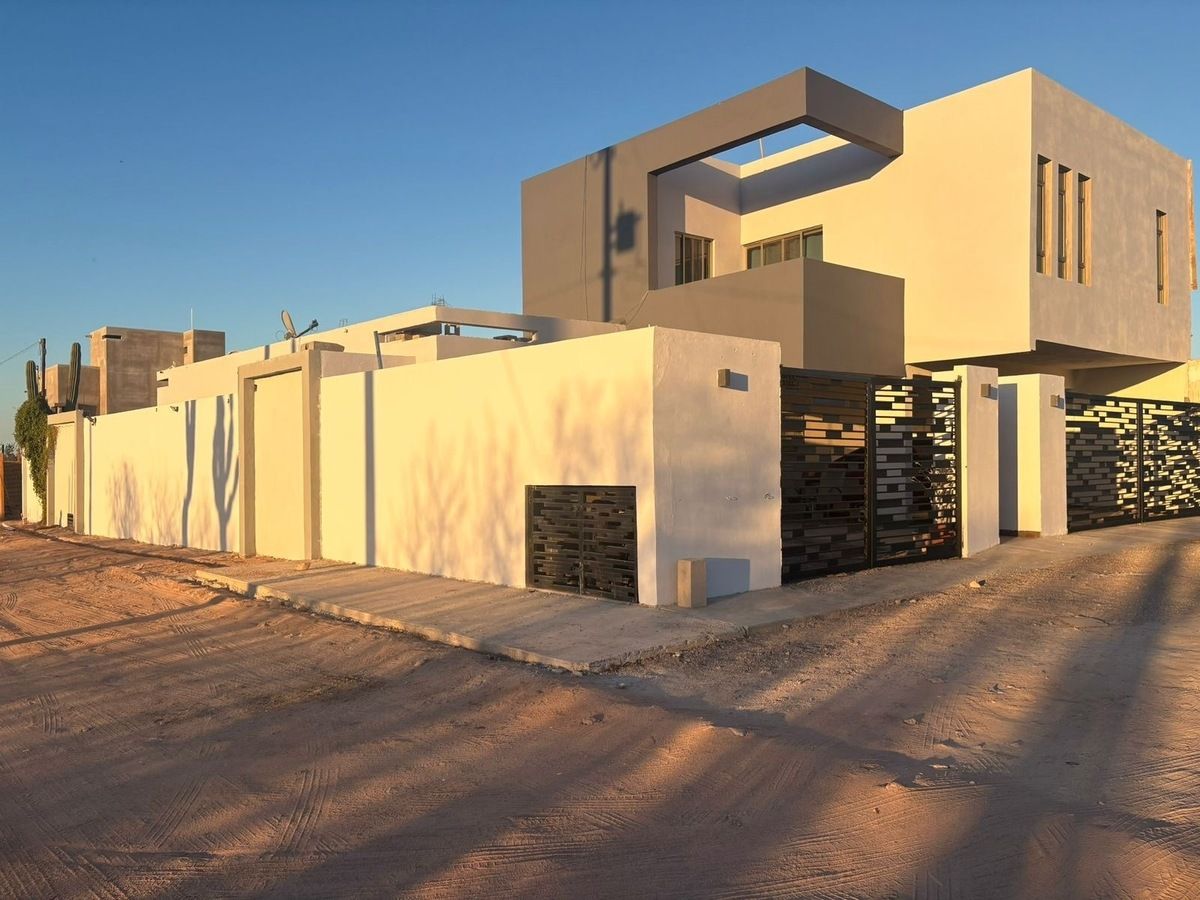 2 de 43: Fachada 2