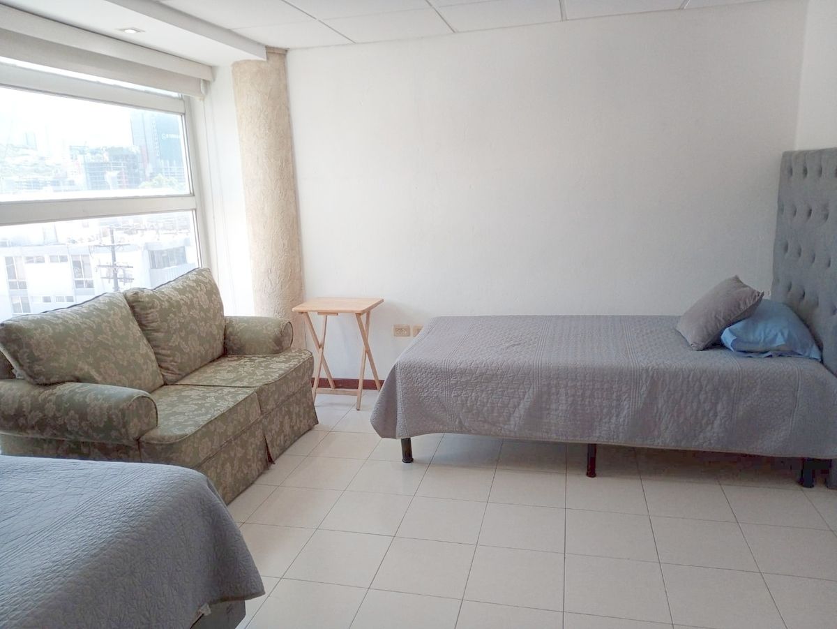 3 de 6: Love seat