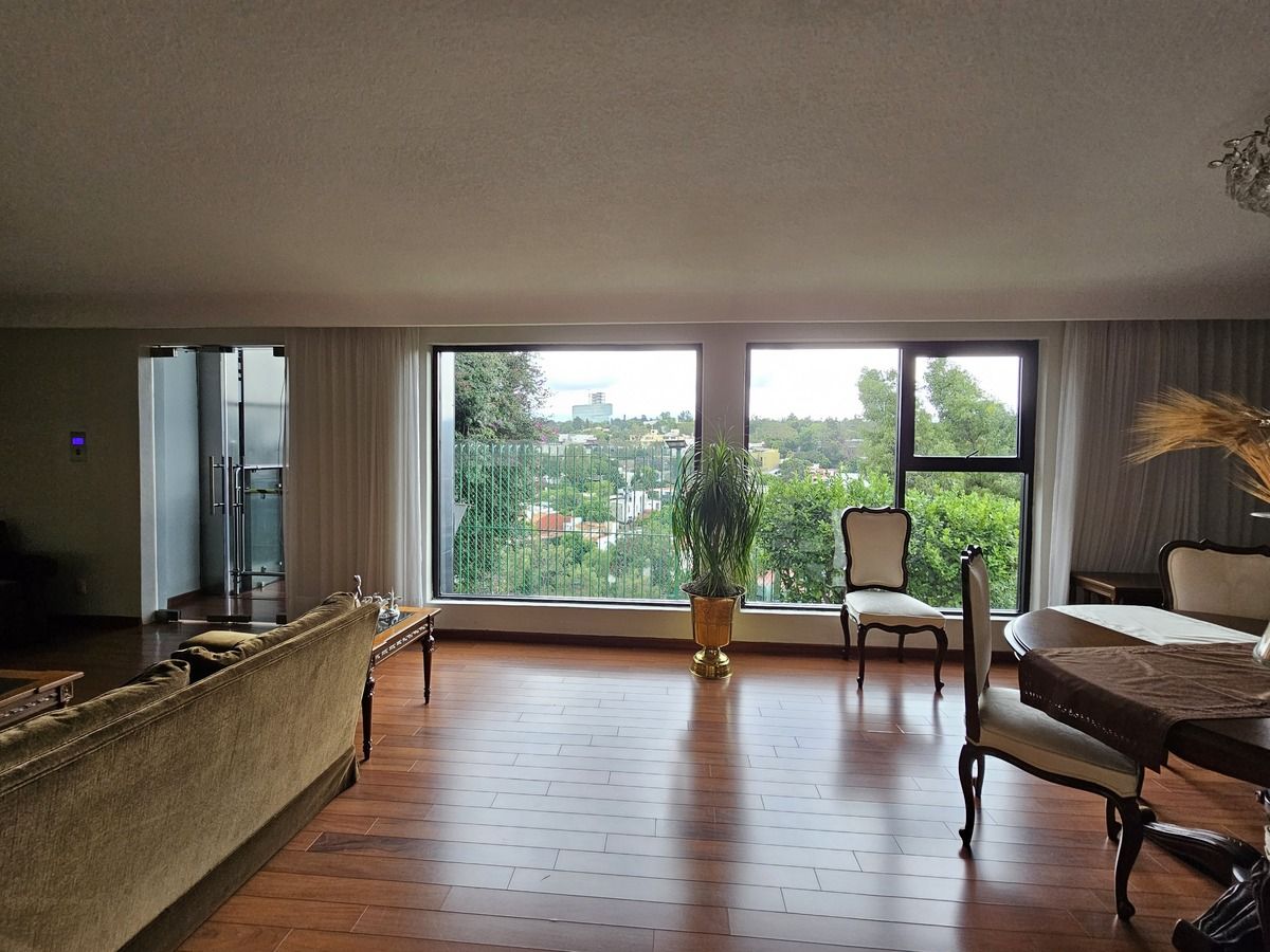 1 of 26: Sala comedor