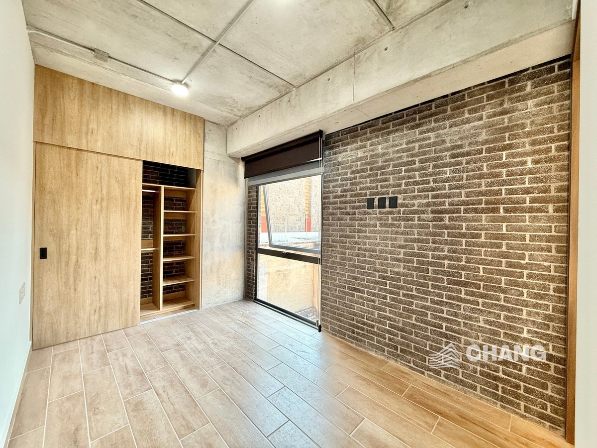 5 of 30: Habitación principal con A/A