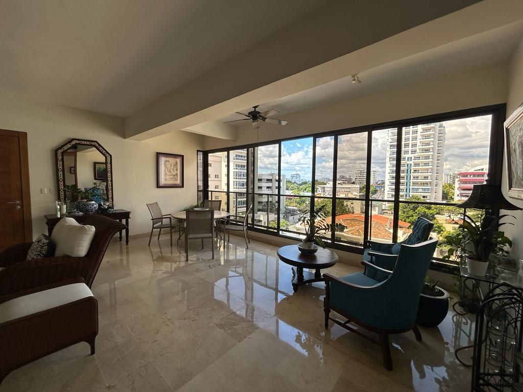 2 de 8: Sala