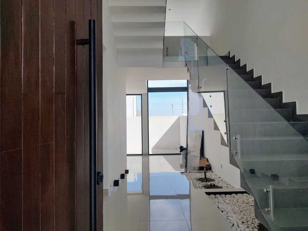 4 of 28