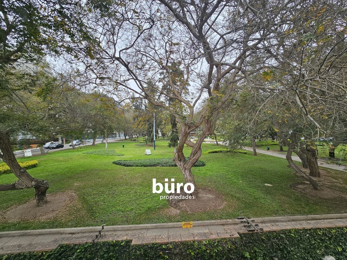 1 de 9: Parque Roosevelt a 3 cuadras de la casa en venta