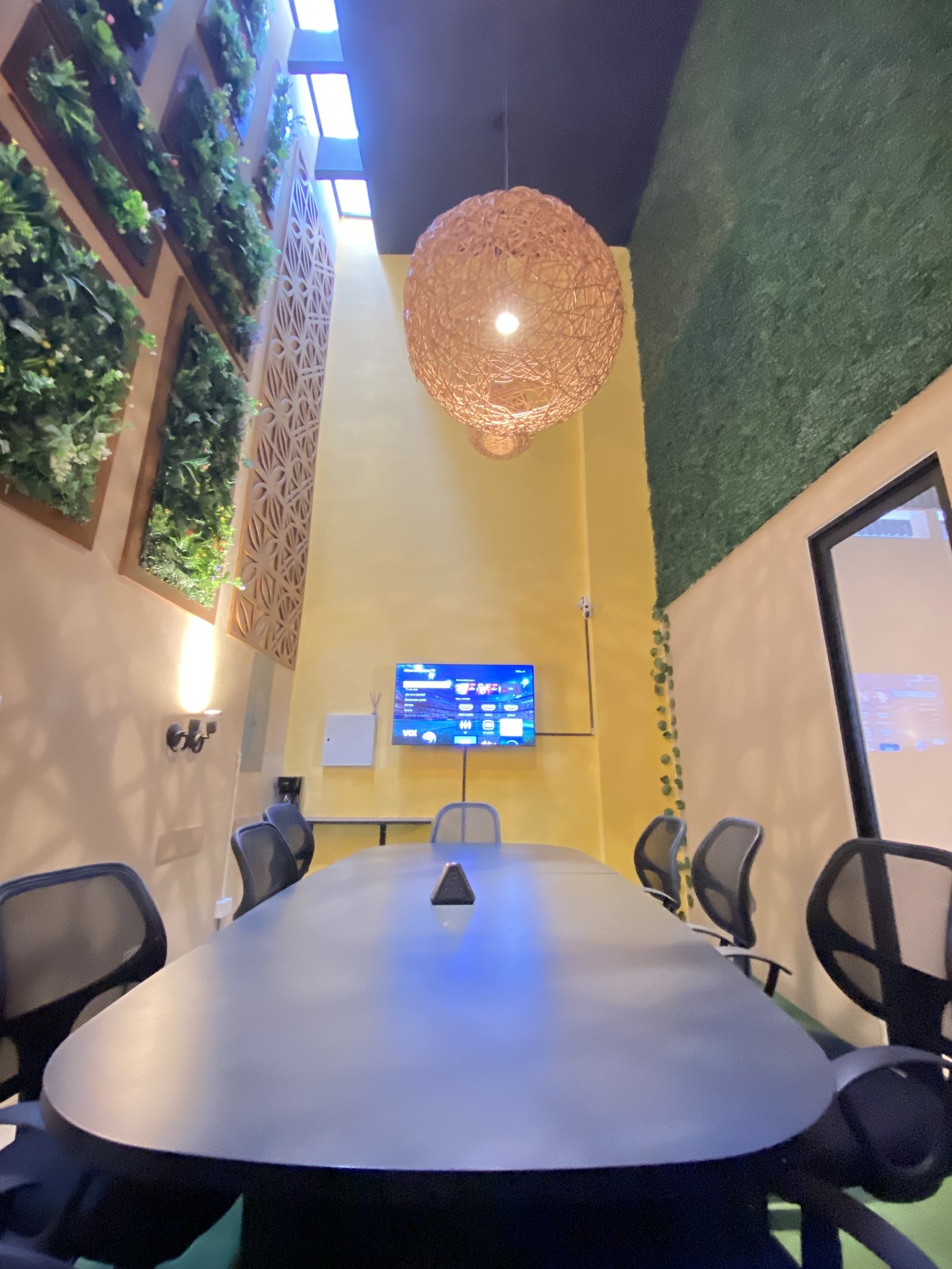 6 de 12: Sala de Juntas