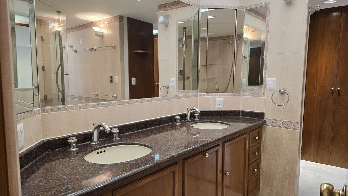 21 de 30: Casa con uso de suelo en Venta en Pedregal Rayo Vende ®