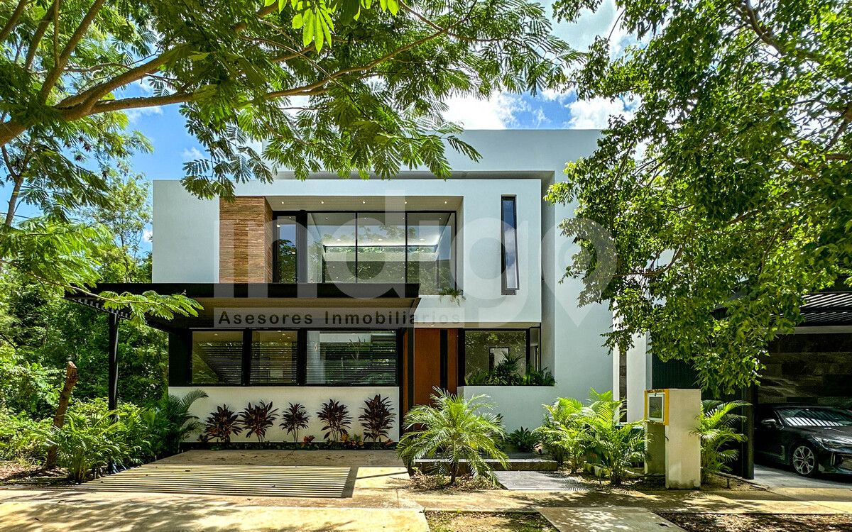 1 de 49: Fachada Frontal