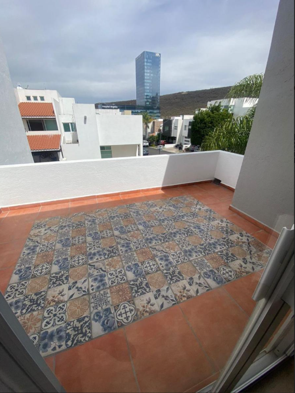 8 de 9: Terraza de la habitación principal