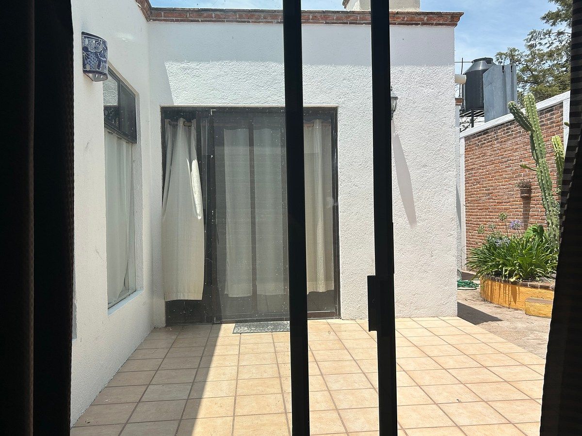 House in La Luz, San Miguel de Allende, photo 43 of 47
