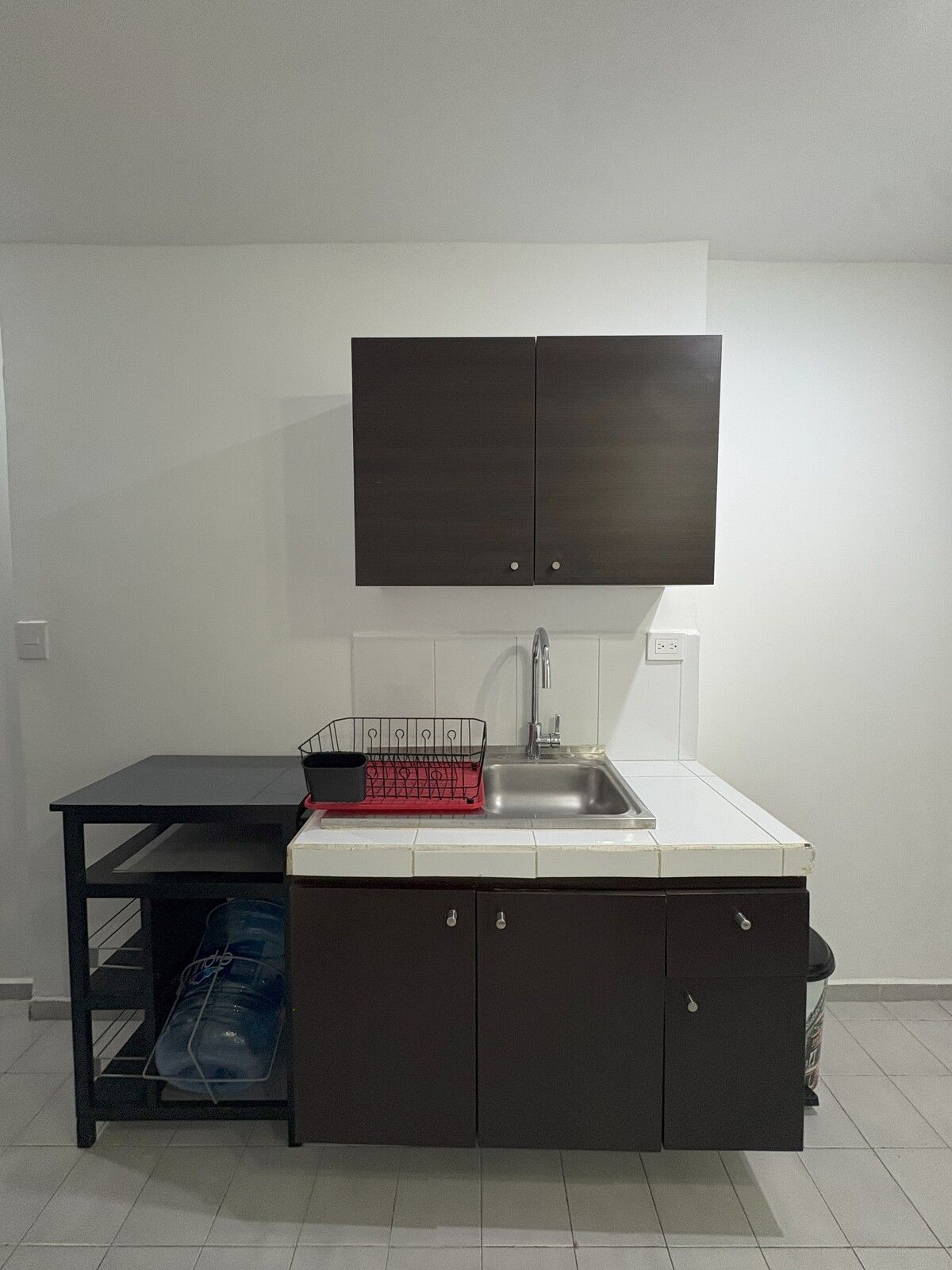 6 de 19: Mueble de alacena, incluye utensilio de cocina