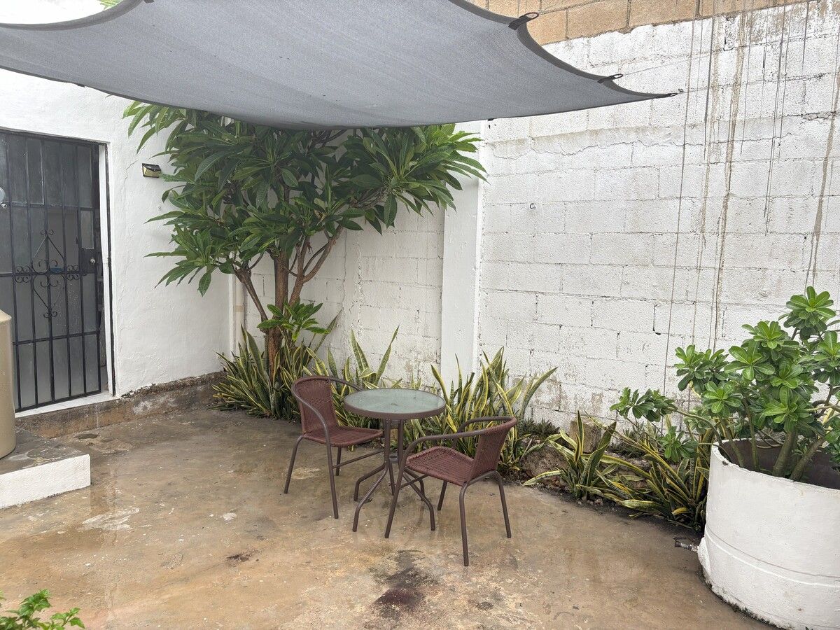 16 de 19: Terraza con mesa para dos personas