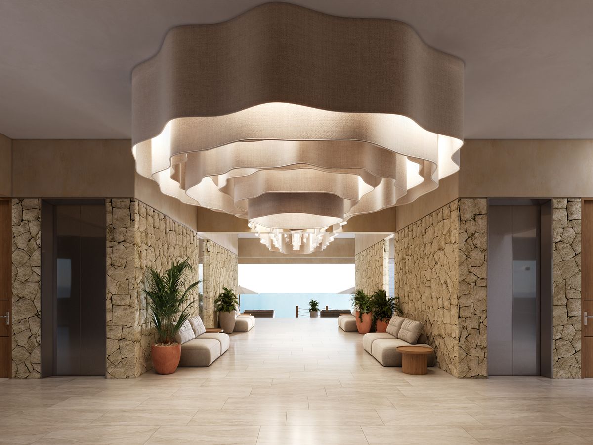 3 de 13: LOBBY