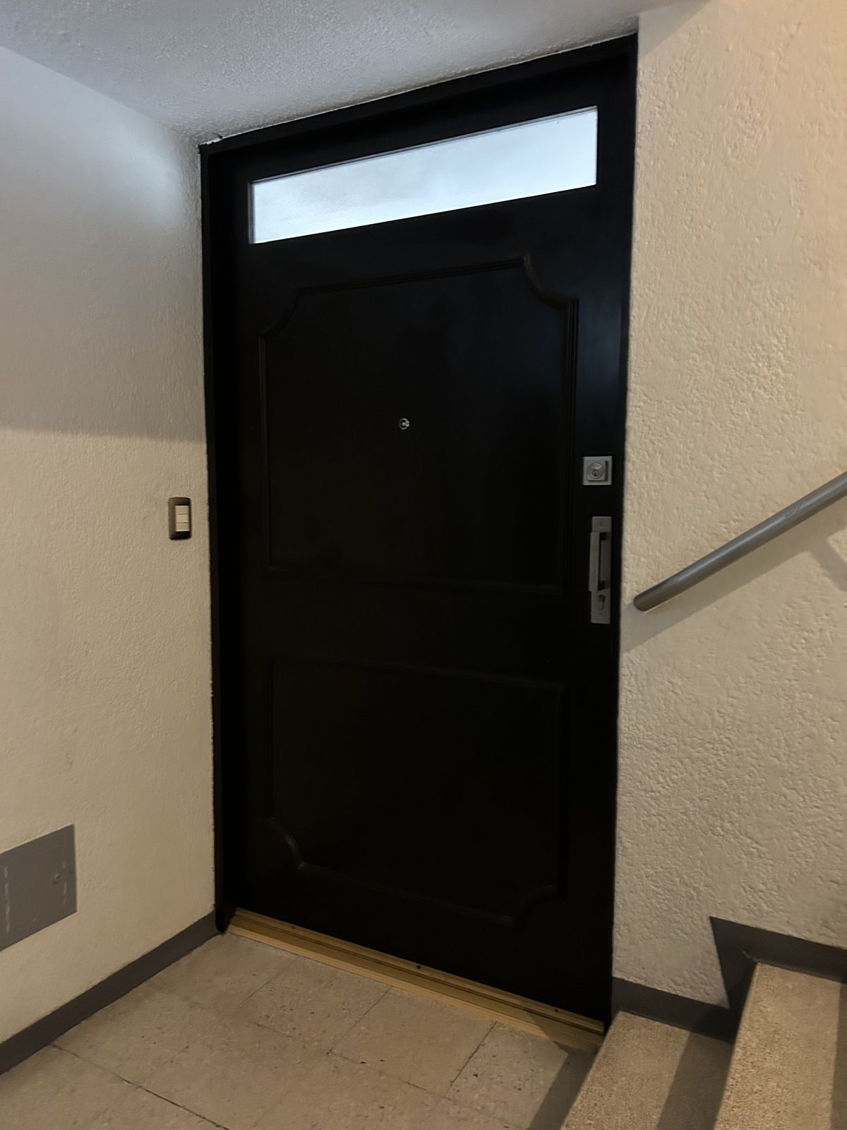 3 de 16: Puerta de acceso