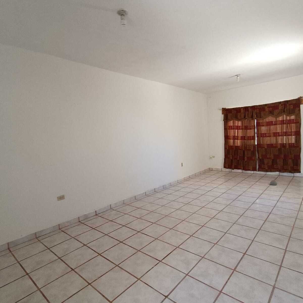 6 of 25: Sala-Comedor