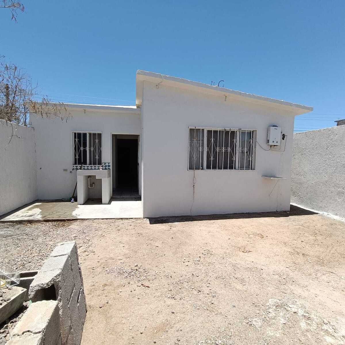 22 of 25: Espacio para lavadora, lavadero y boiler de paso