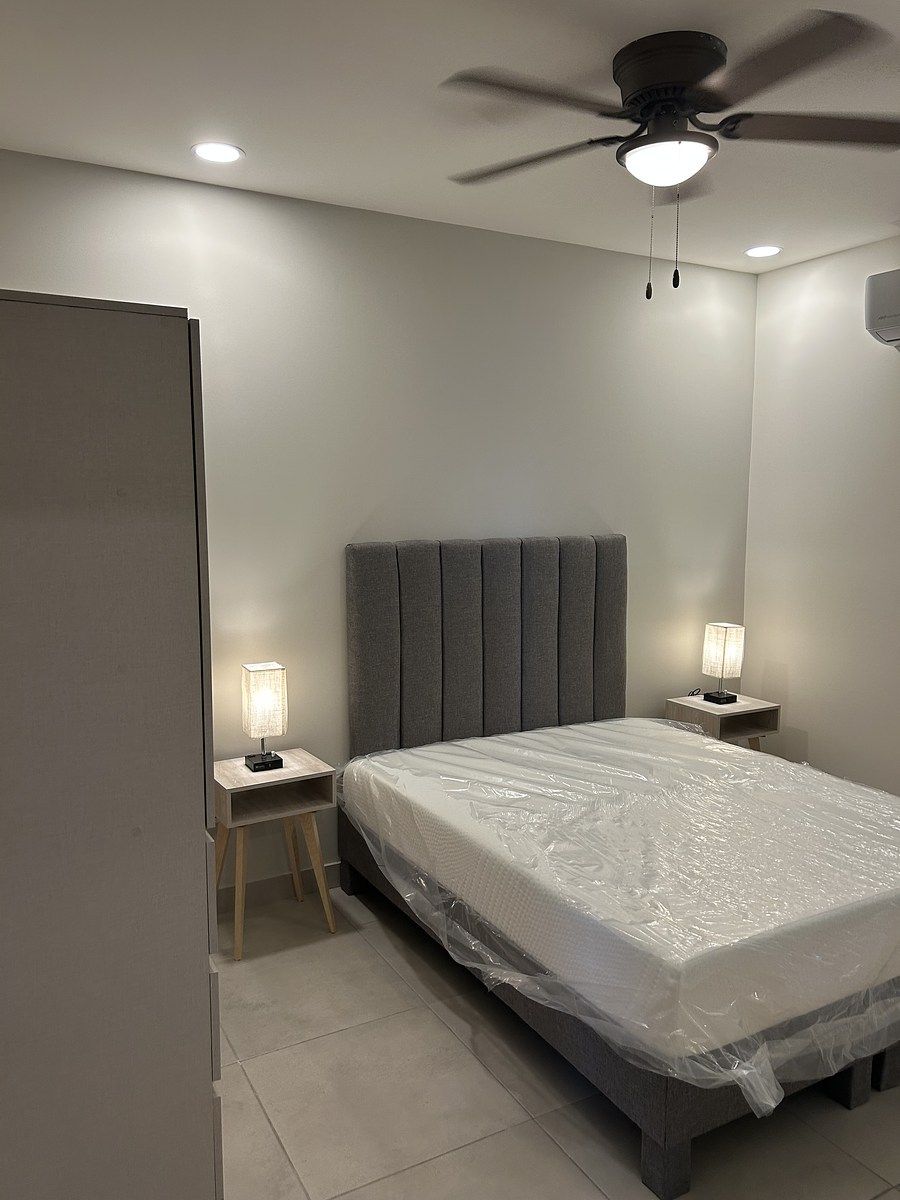 15 de 27: Cama queen rec principal