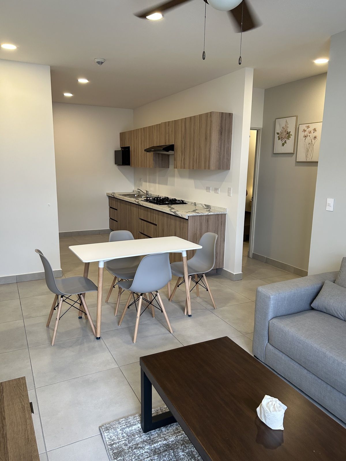 4 de 27: Comedor y cocina