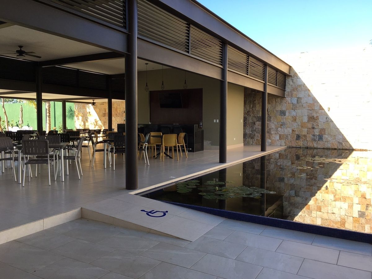 7 de 13: Terraza Social