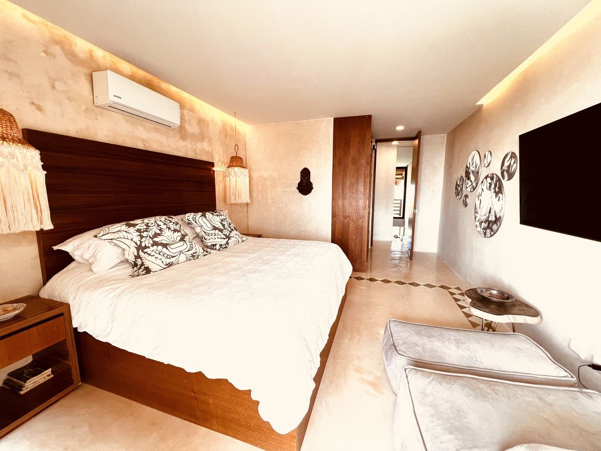 2 de 39: MASTER BEDROOM