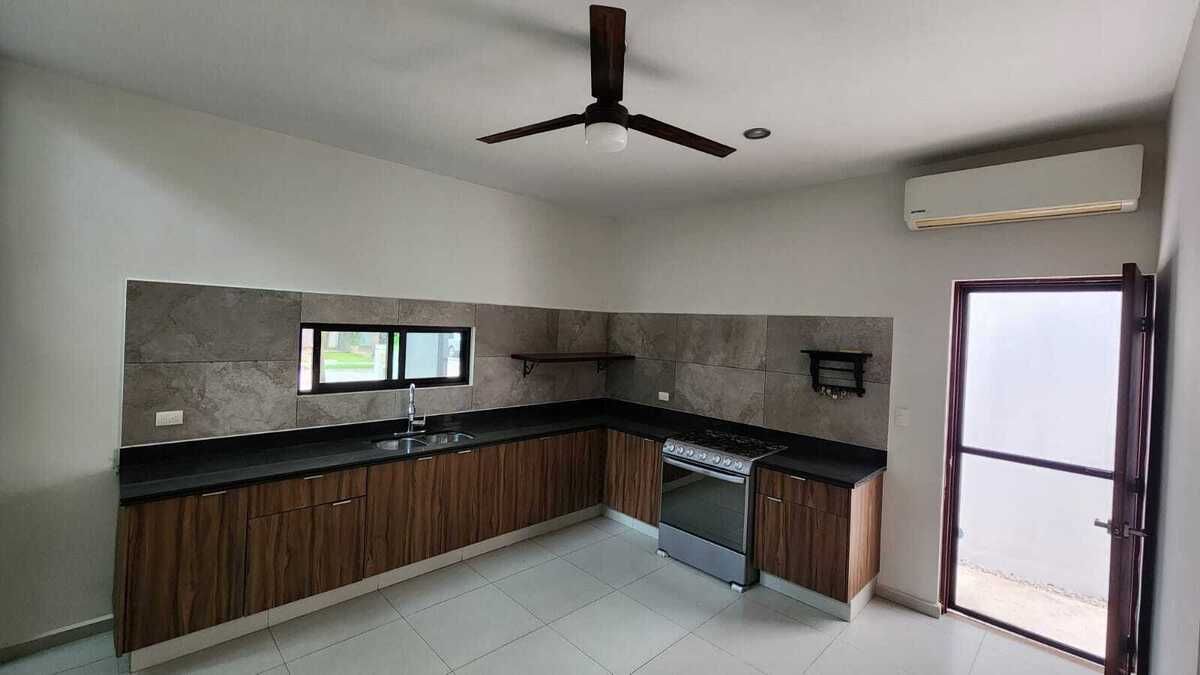 4 of 43: Casa en Venta Merida