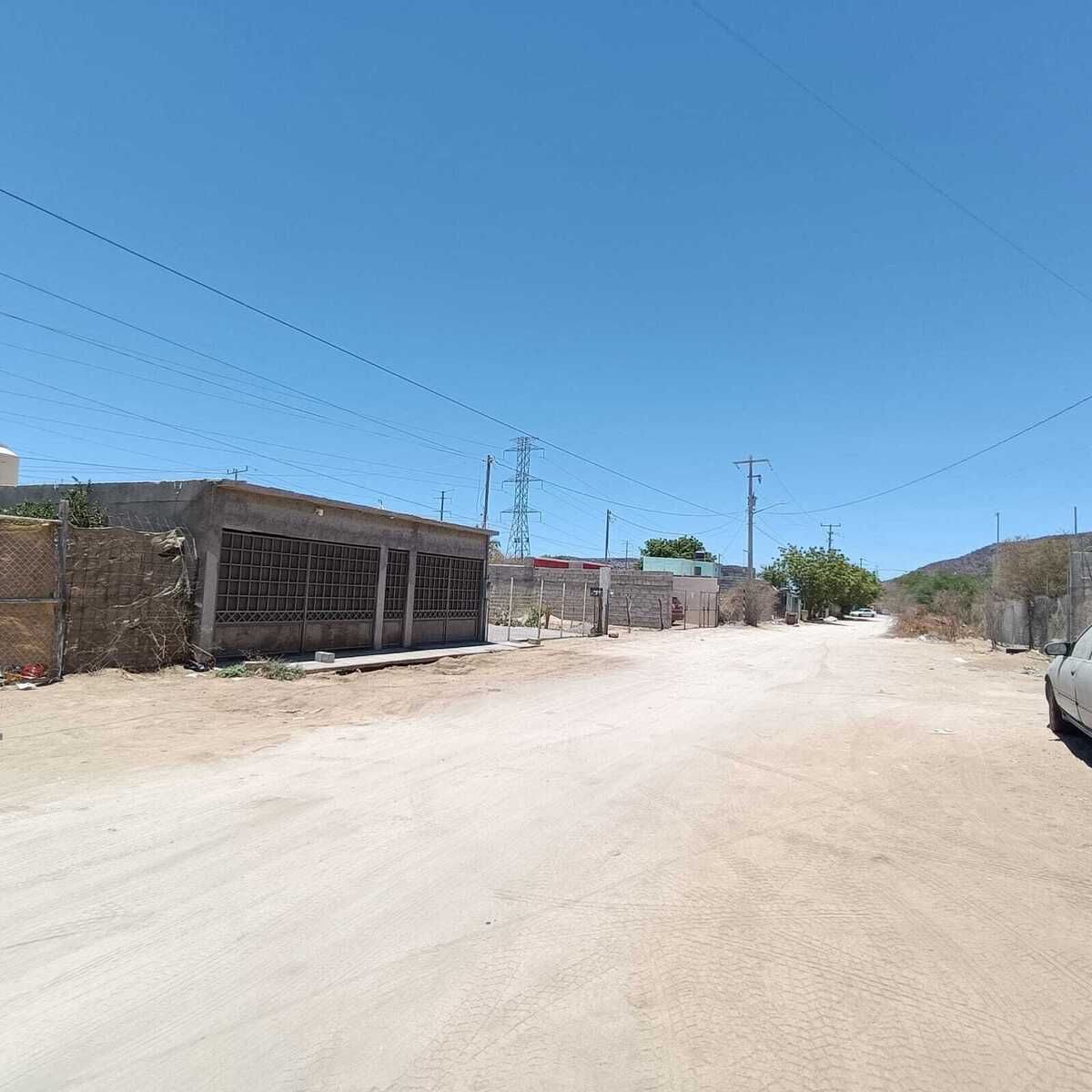 8 de 22: A una cuadra de avenida principal