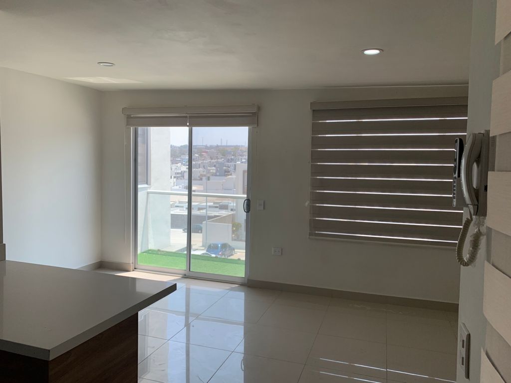 3 de 19: amplia estancia