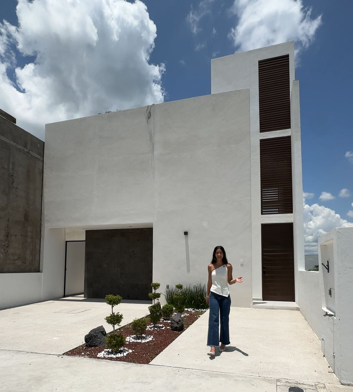 1 de 21: FACHADA