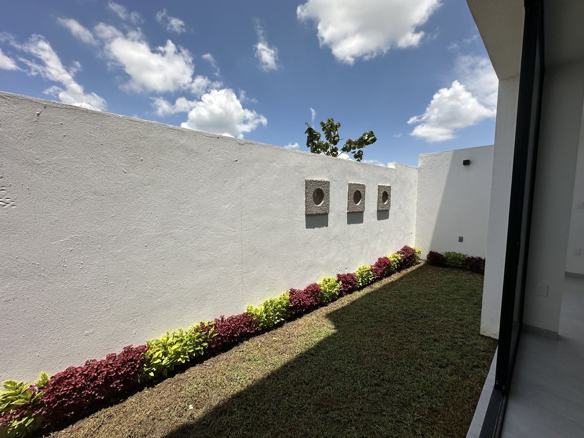 6 de 21: JARDÍN