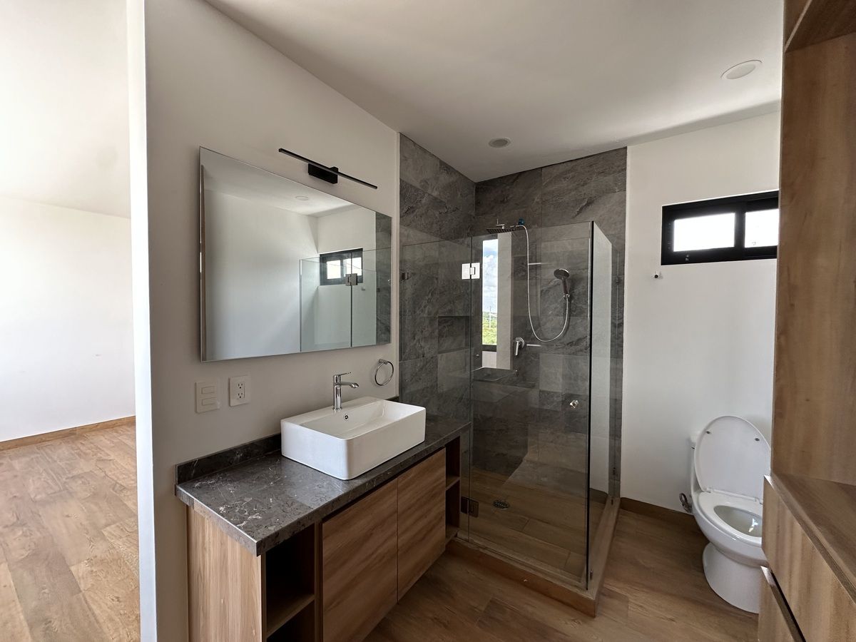 18 de 21: BAÑO COMPLETO