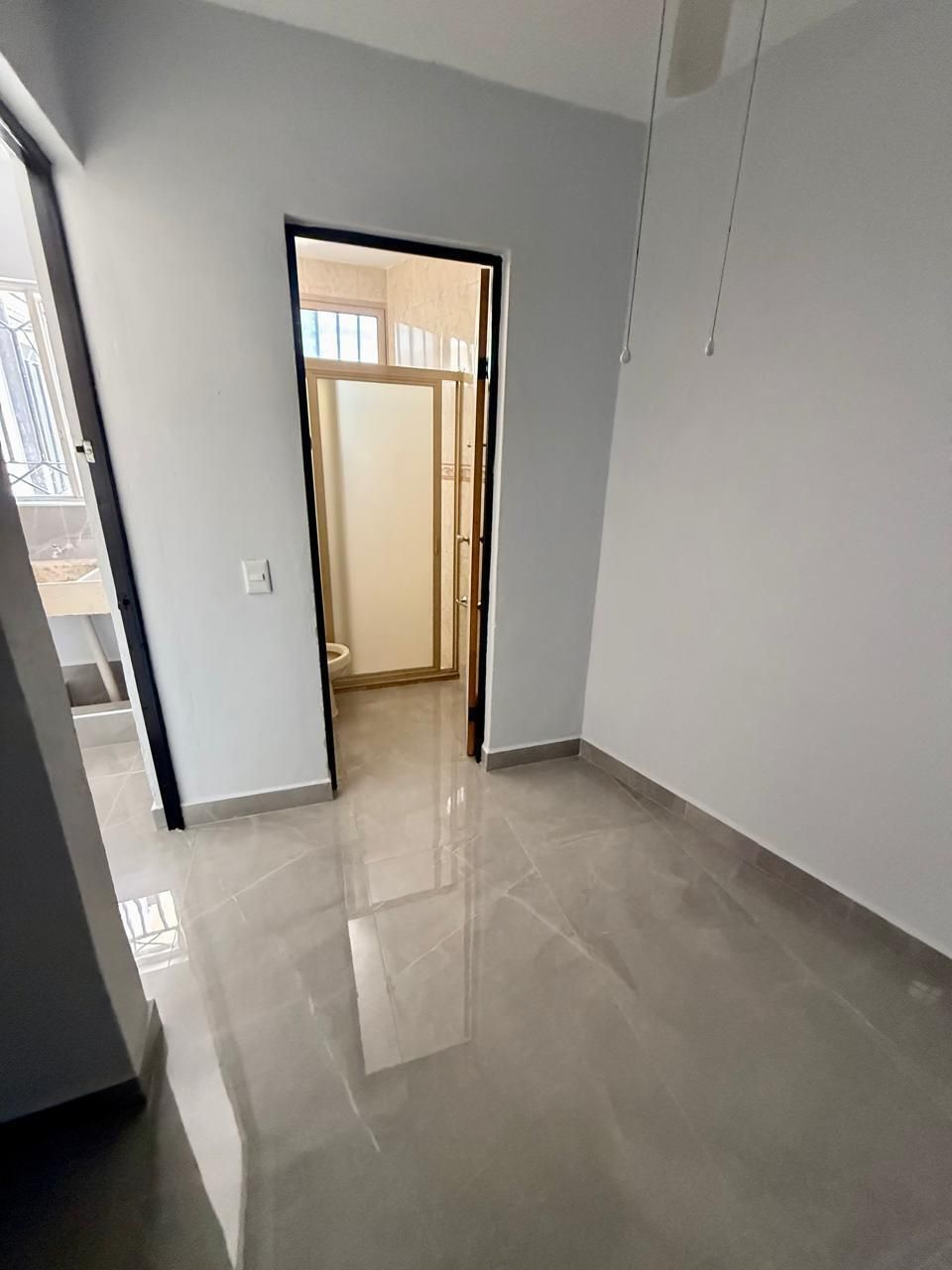 8 de 15: CUARTO DE SERVICIO C/BAÑO COMPLETO