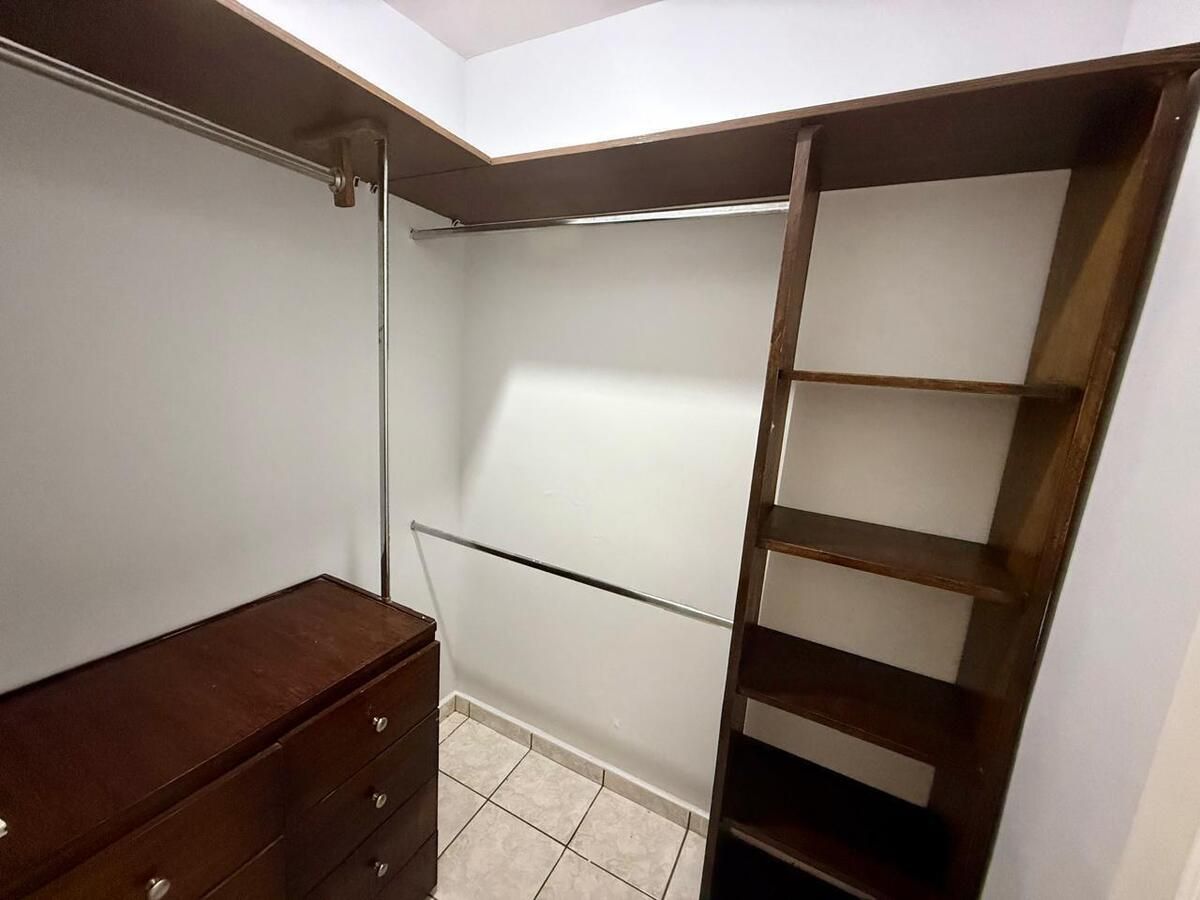 13 de 15: WALKING CLOSET/ REC PRINCIPAL