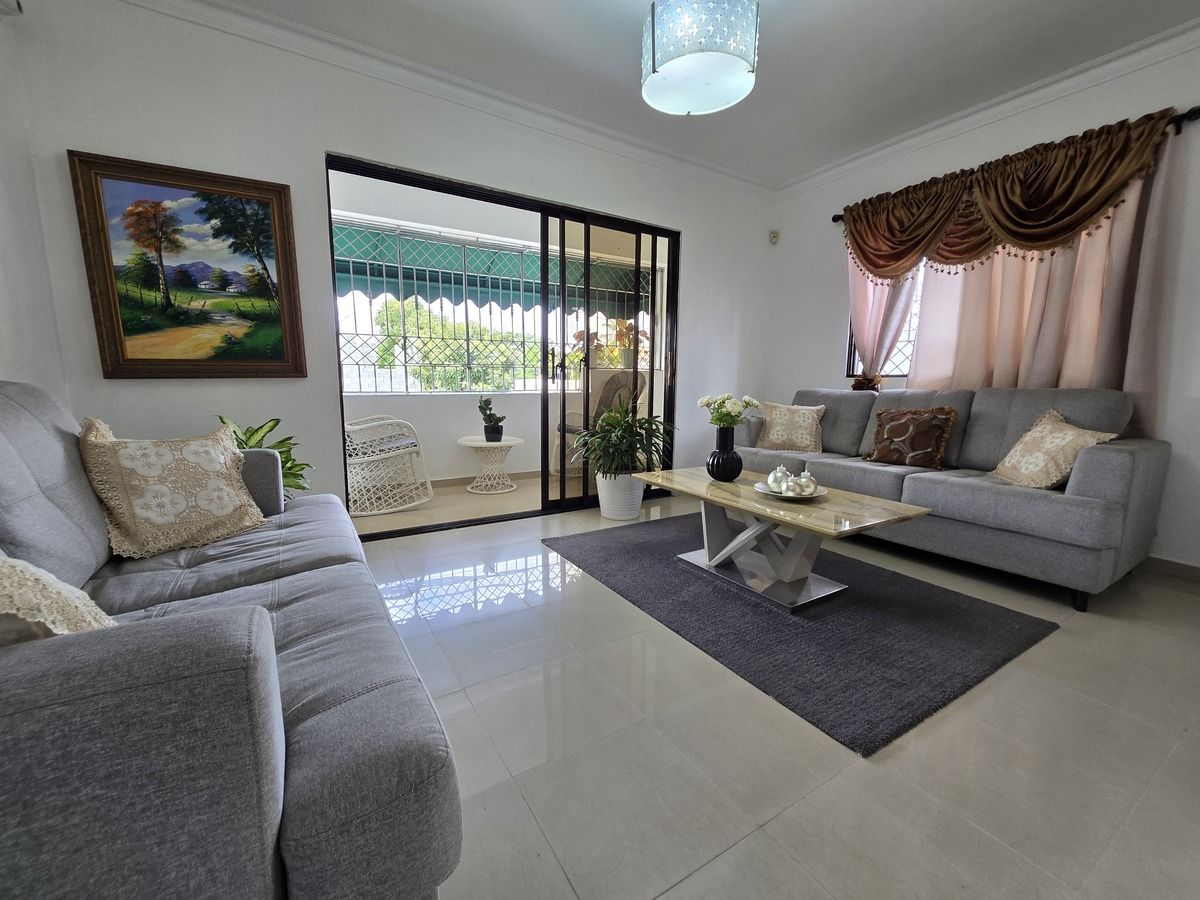 38 de 50: Segundo nivel tienen apartamento 3 habitaciones