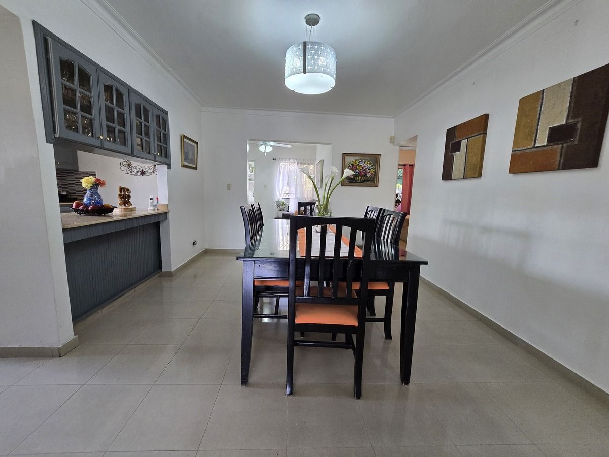 41 de 50: Segundo nivel tienen apartamento 3 habitaciones