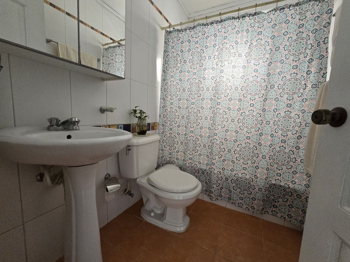 46 de 50: Segundo nivel tienen apartamento 3 habitaciones