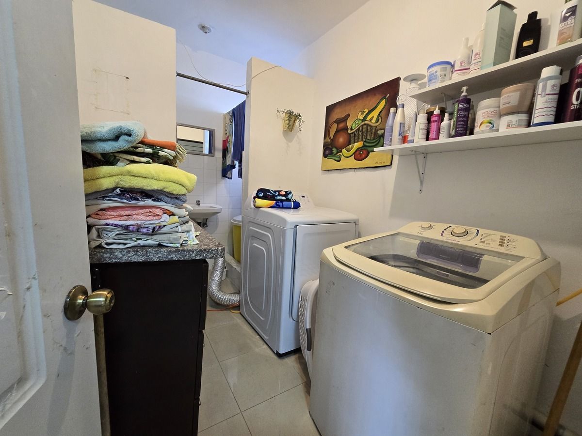 49 de 50: Segundo nivel tienen apartamento 3 habitaciones