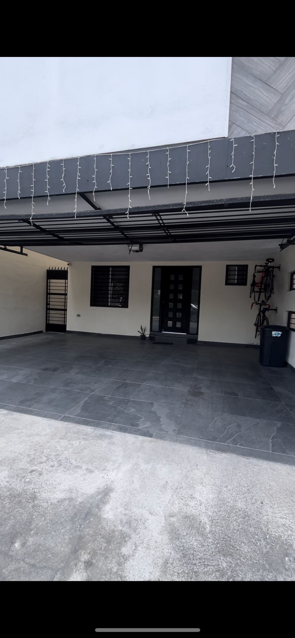 12 de 14: cochera techada para dos autos