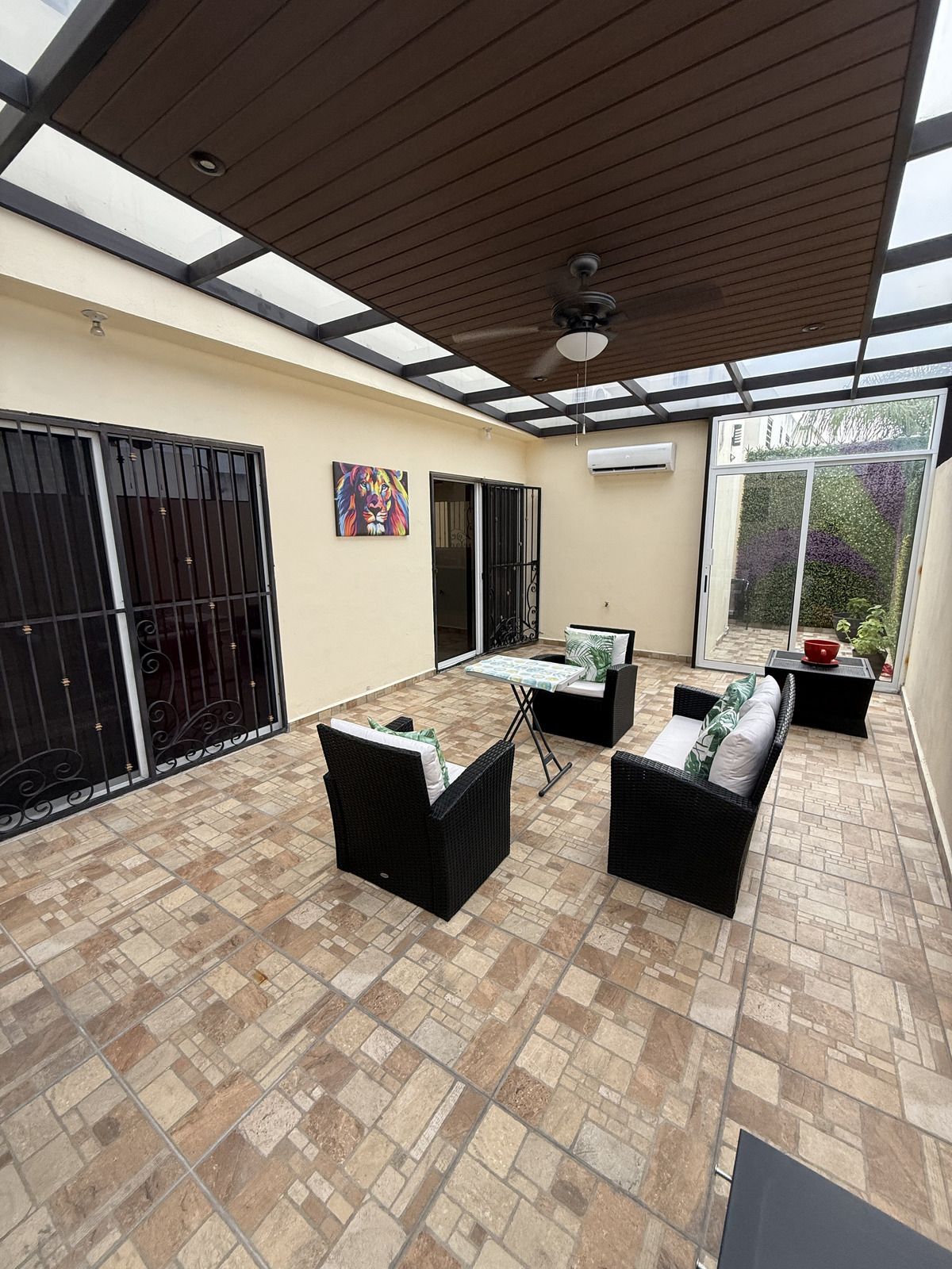 5 of 12: terraza climatizada 2