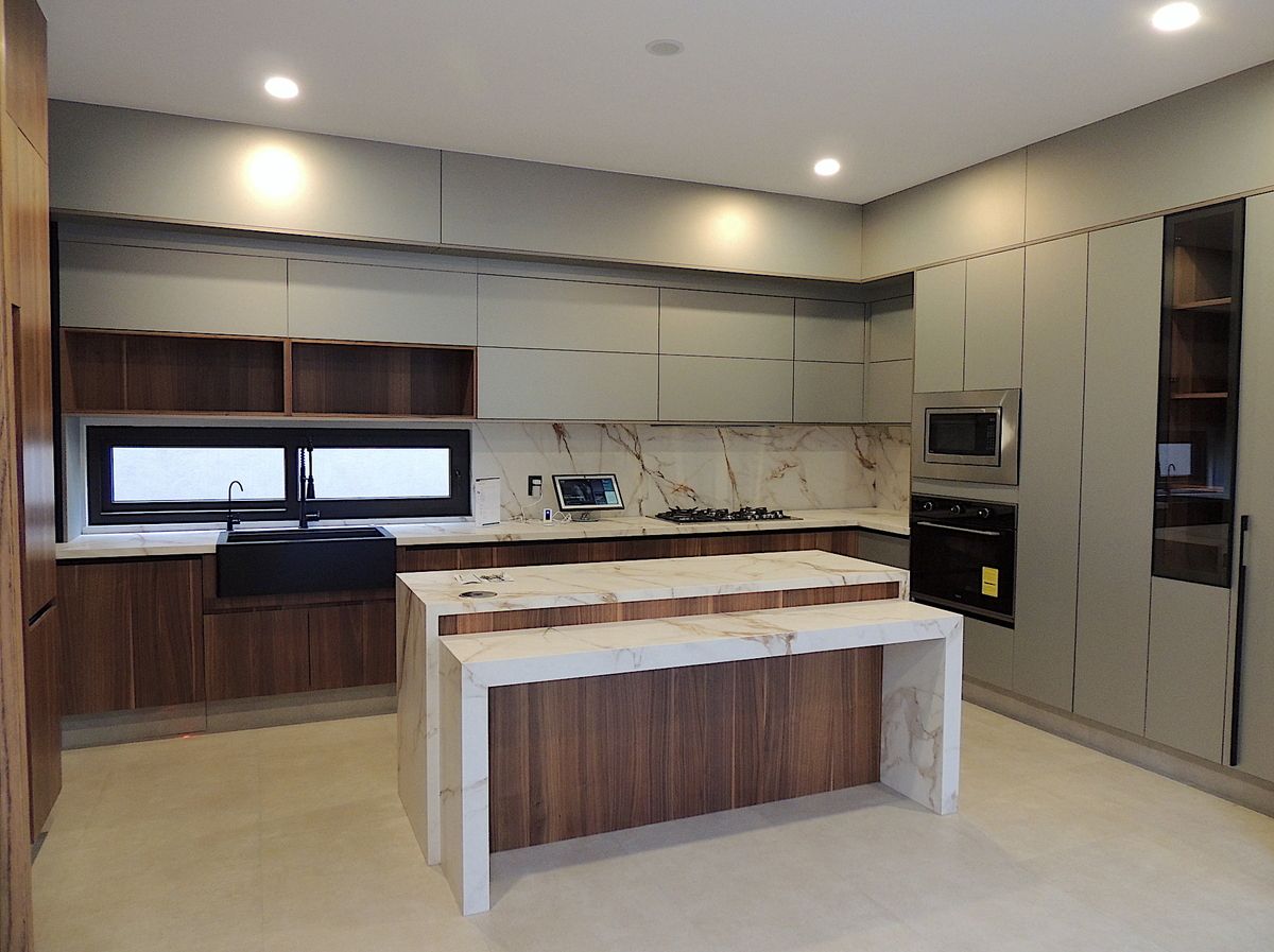 13 de 38: Cocina con barra